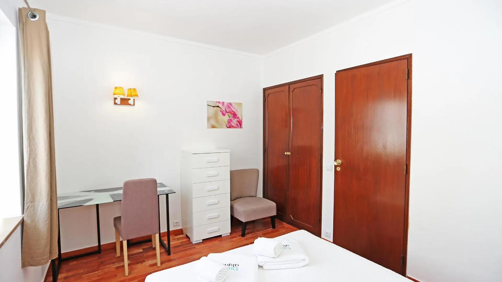 V - Seacliff Albufeira Apartment 0*,